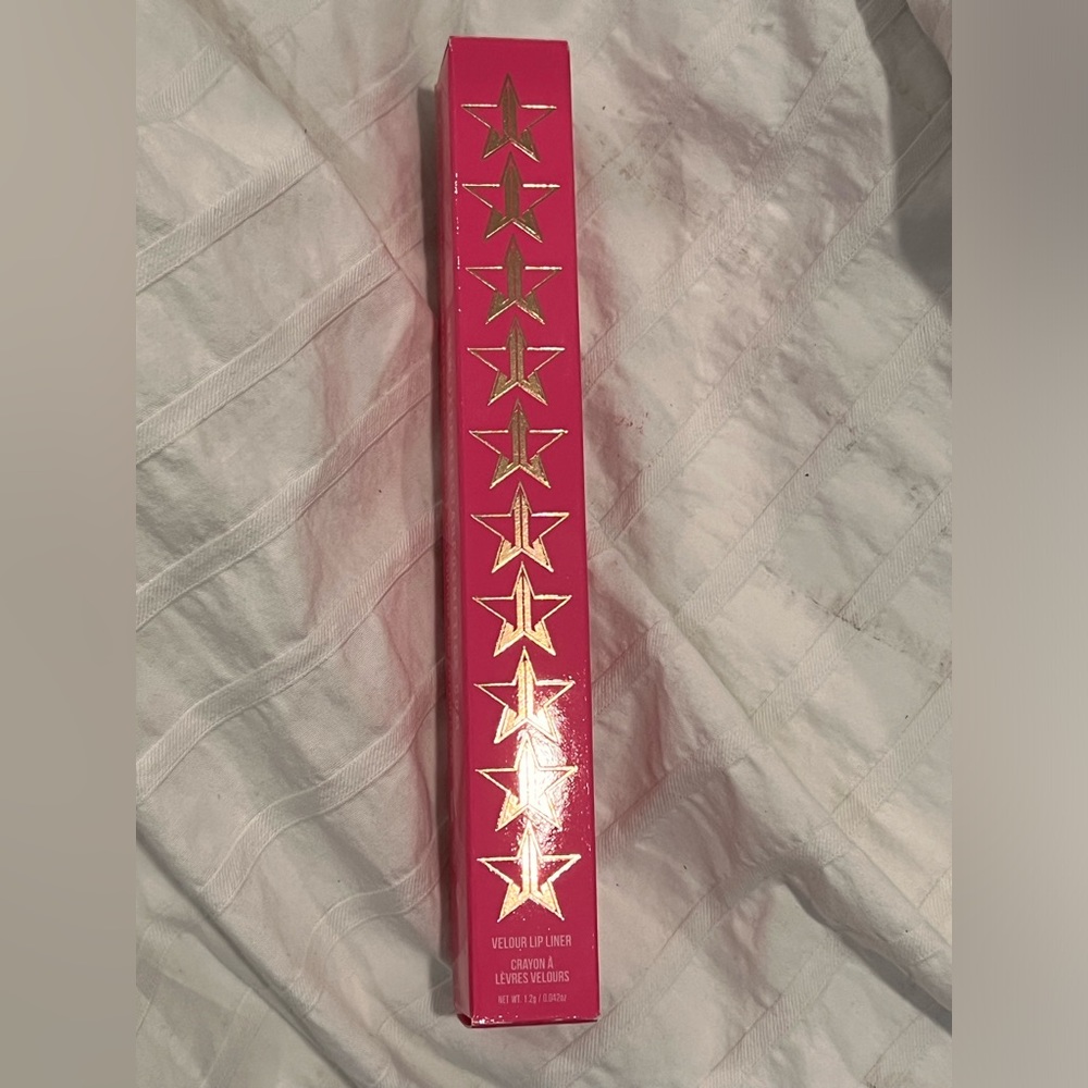 NIB JEFFREE STAR LIP LINER COLOR: CHERRY WET